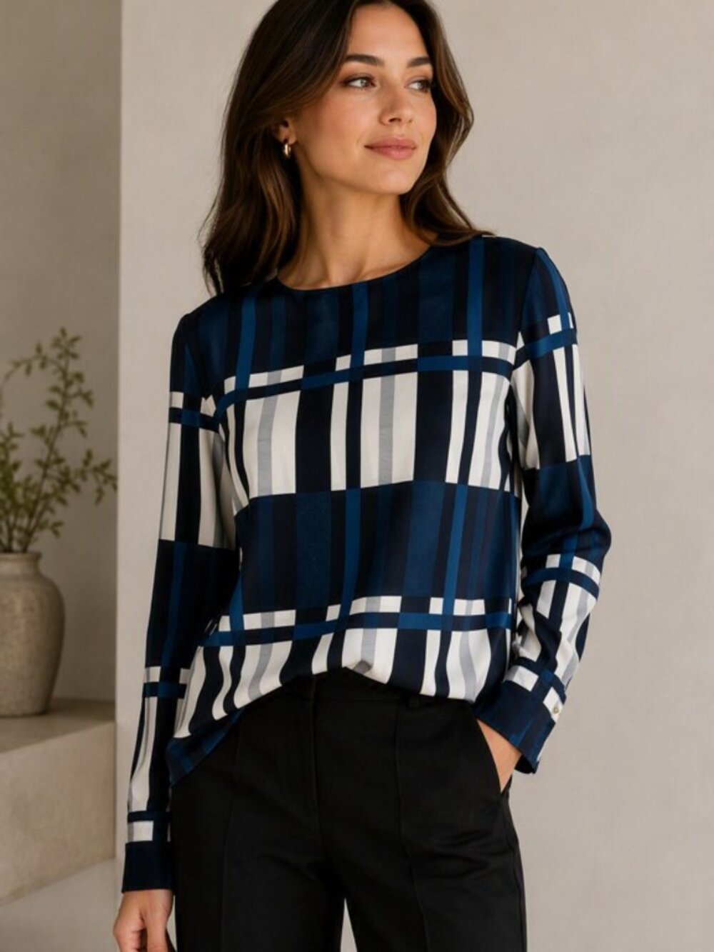 Liz Claiborne Black, White and Teal Window Pane Long-Sleeve Blouse in XL